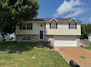 1535 Peach Orchard Ln, O'Fallon, IL 62269