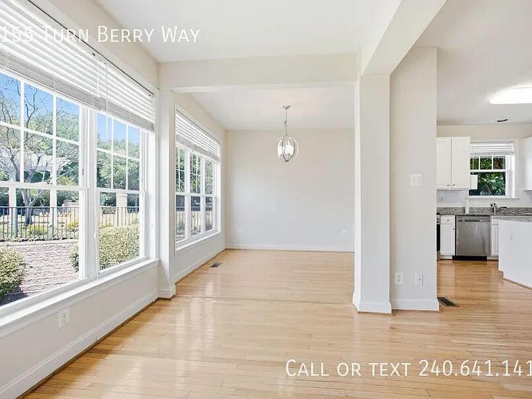 2155 Turnberry Way — Photo 3