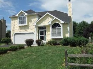 638 Rustic Rook Dr, Somonauk, IL 60552