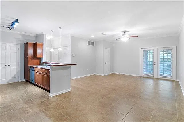 2 bed, 2.0 bath, 1211 sqft, $1,500 — Photo 2