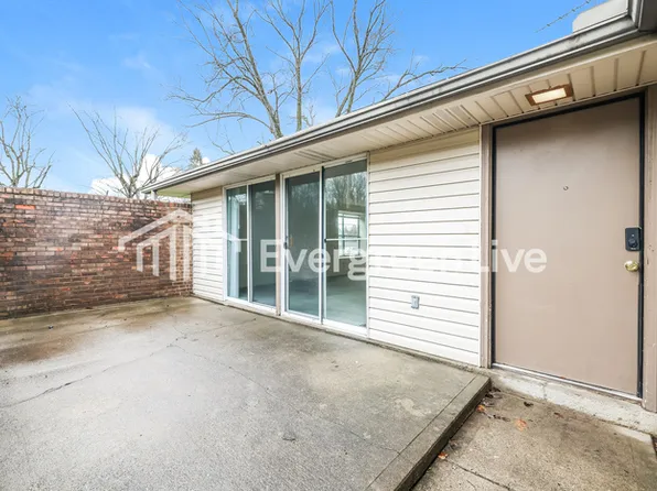 5610 Troy Villa Blvd, Huber Heights, OH 45424