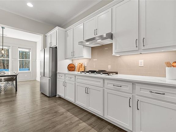 3rd image of 265 Holland Rd