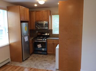68 Parkinson Ave, Staten Island, NY 10305