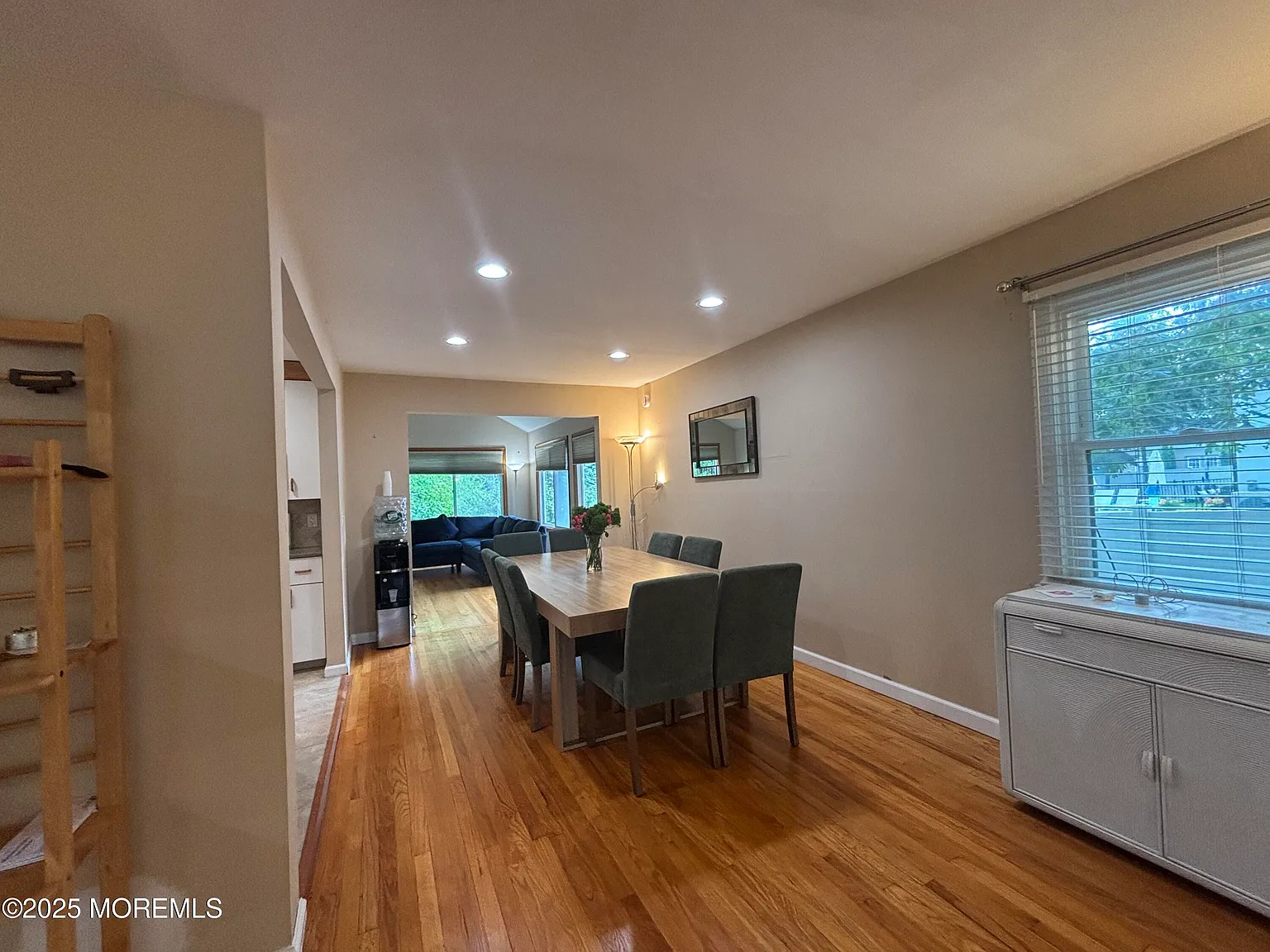 3 bed, 2.5 bath, 2150 sqft, $5,200 — Photo 4