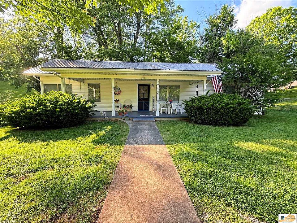 1st image of 303 Valley Dr