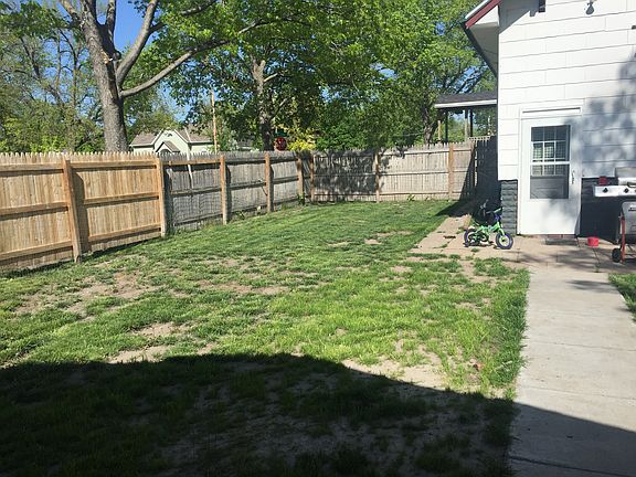 4th image of 304 S Willow St