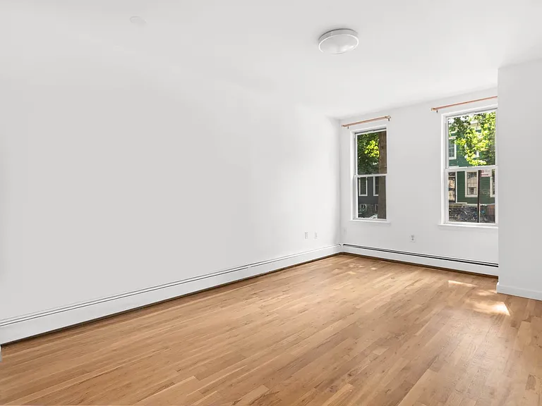 14 Webster Pl #1 — Photo 2