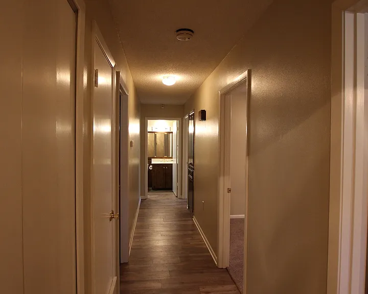 800 Rhodes Dr — Photo 13