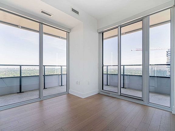 4th image of 30 Shore Breeze Dr #4112