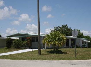 7106 SE Bluebird Cir, Hobe Sound, FL 33455