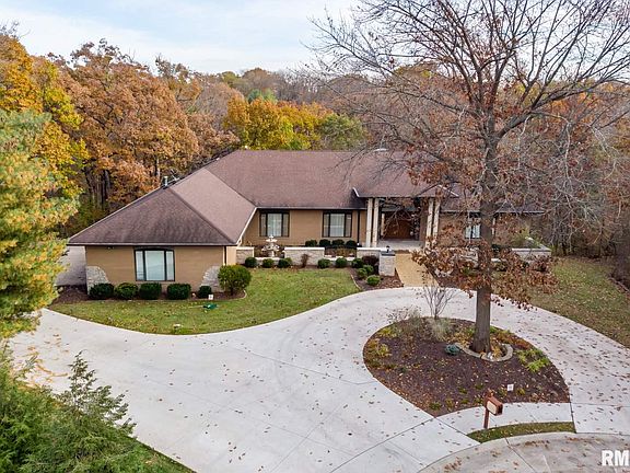 3rd image of 49 Wildwood Dr
