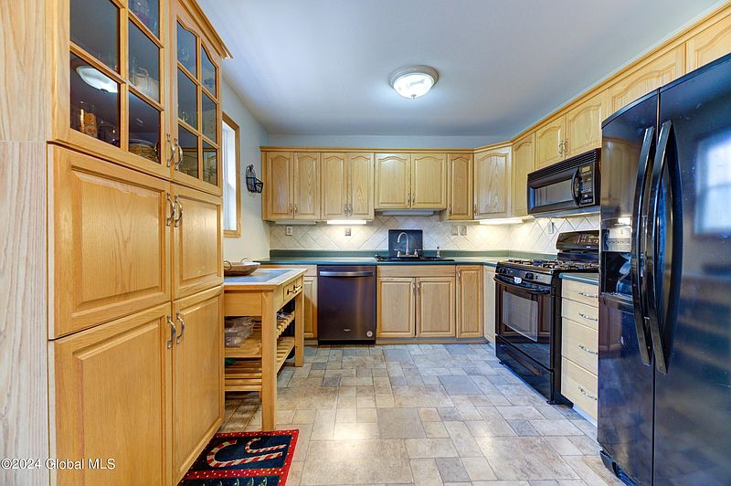 4th image of 107 Quevic Drive