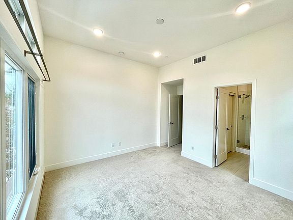 3rd image of 6226 Sagebrush Bend Way