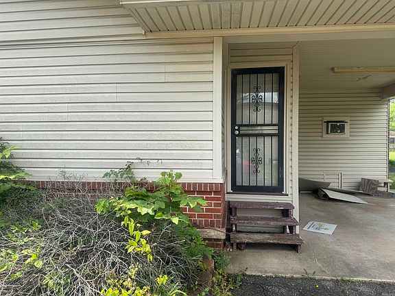 5th image of 1616 S Cherry St