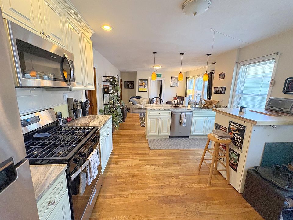 1st image of 167 Harvard St #1