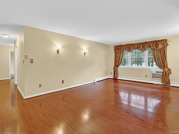 5th image of 107 Nottingham Rd APT D