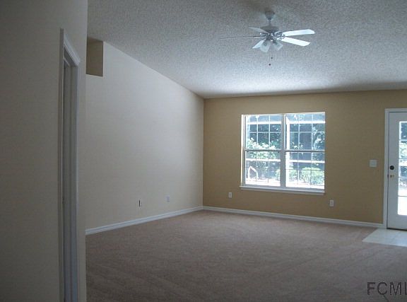 3rd image of 102 Brushwood Ln