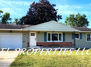 905 Madison St, Cedar Falls, IA 50613