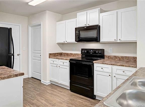 3rd image of 6130 Purbeck Way