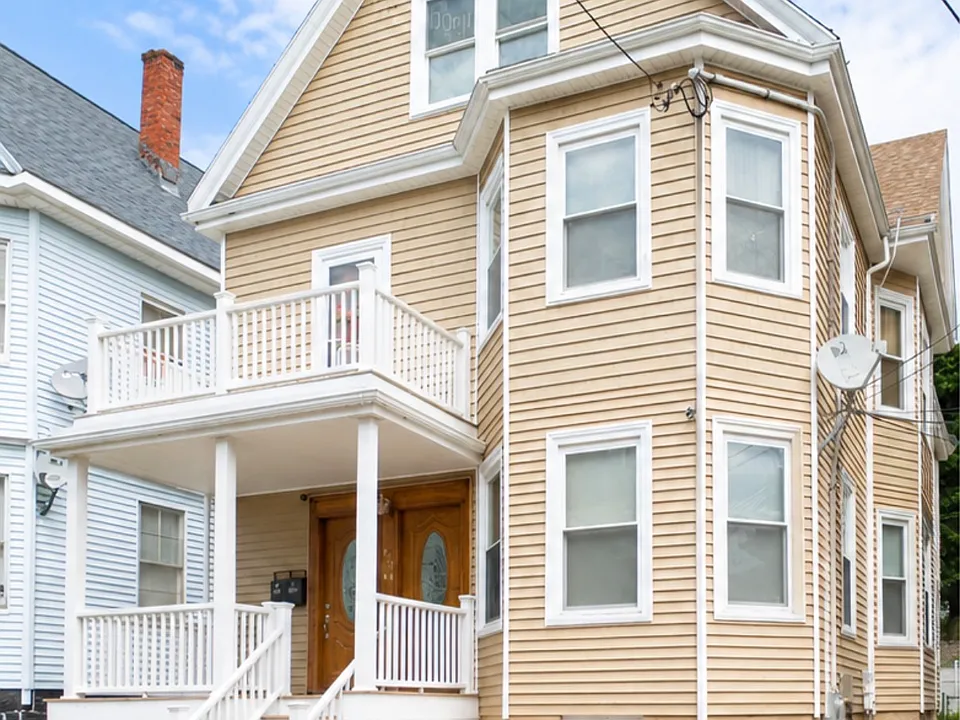 9 Corwin St #9