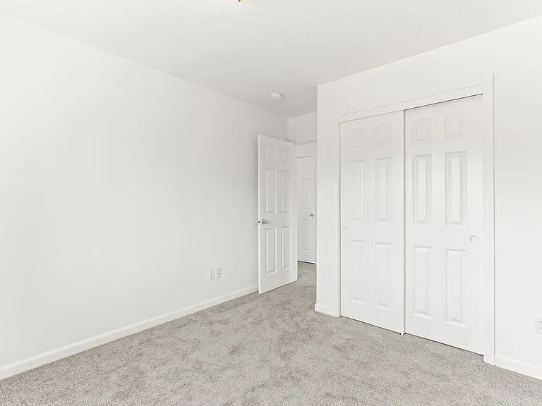 3745-3749 SE 127th Pl — Photo 17