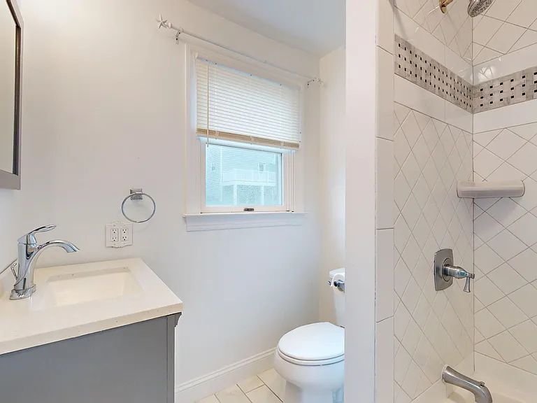 214 5th St N #1 — Photo 20