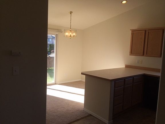 4th image of 1015 89th Dr NE