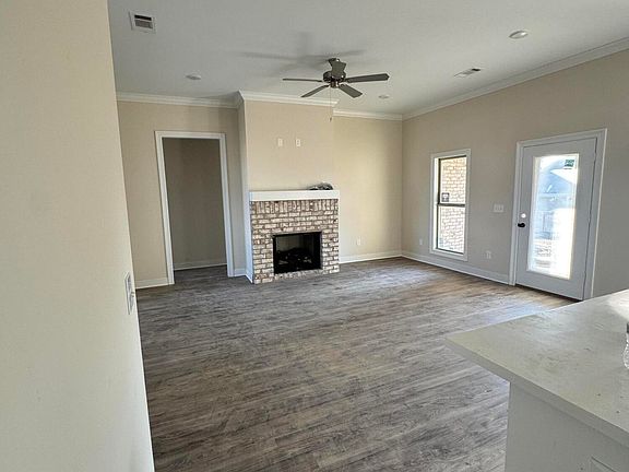 3rd image of 702 Kathleen Dr