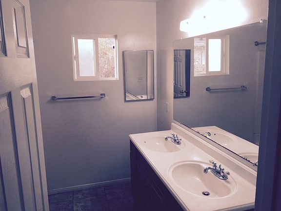 5th image of 5045 63rd St