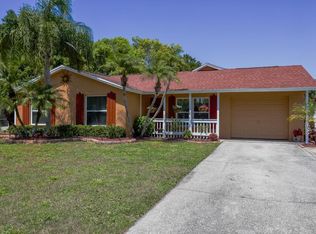 1422 Castleworks Ln, Tarpon Springs, FL 34689