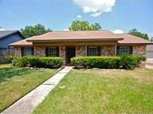 9222 Vickijohn Dr, Houston, TX 77031
