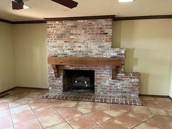 5th image of 3010 Springdale Ln
