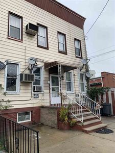 810 10th St, Union City, NJ, 07087