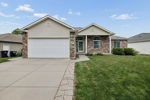 158 W Lombard Dr Photo 1