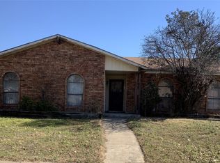 9702 White Ash Rd, Dallas, TX 75249