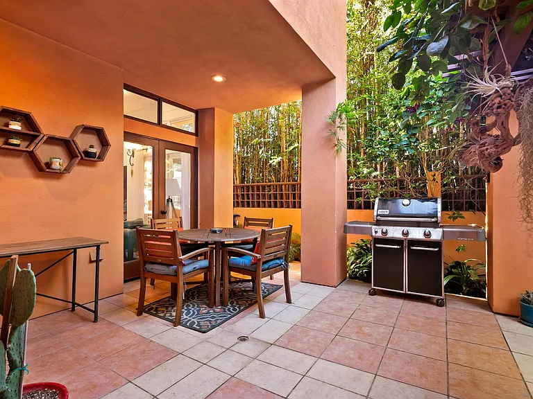 618 Gravilla Pl — Photo 25