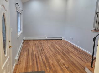 159 Saint Nicholas Ave FLOOR 1, Smithtown, NY 11787