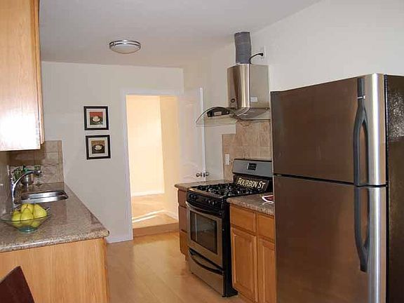 3rd image of 560 E San Carlos St