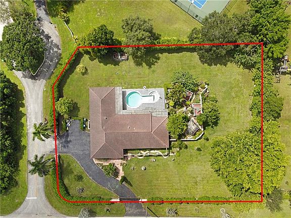 2nd image of 4348 Coral Hills Dr
