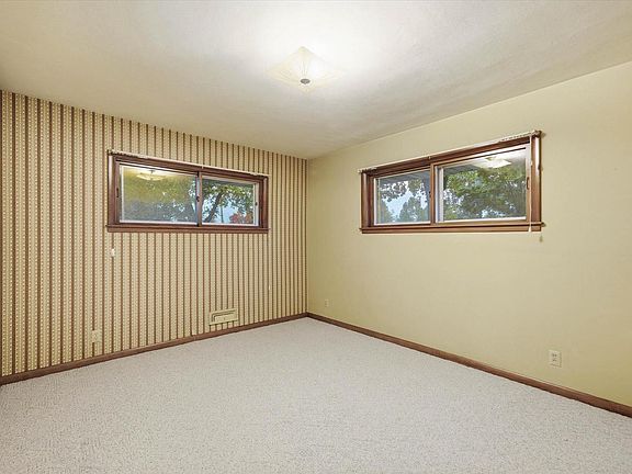5th image of 918 S 7th AVENUE
