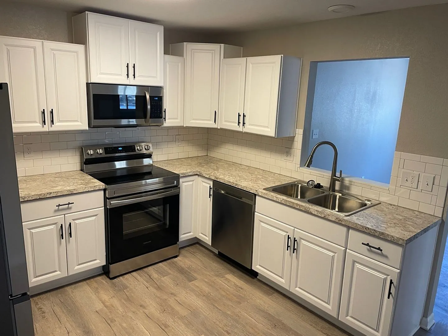 Fully Remodeled 4Bed 2Bath Ranch Home — Photo 3