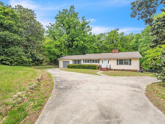 2nd image of 207 Butler Springs Rd