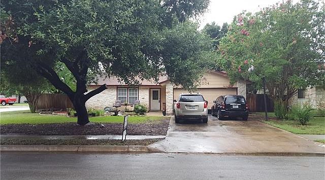 1st image of 1204 Yorkshire Ln