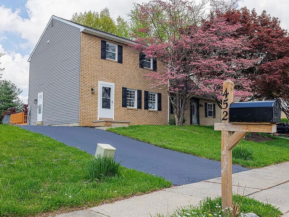 1st image of 452 Daisy Ln #452