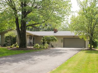 5264 Dogwood Trl, Lyndhurst, OH
