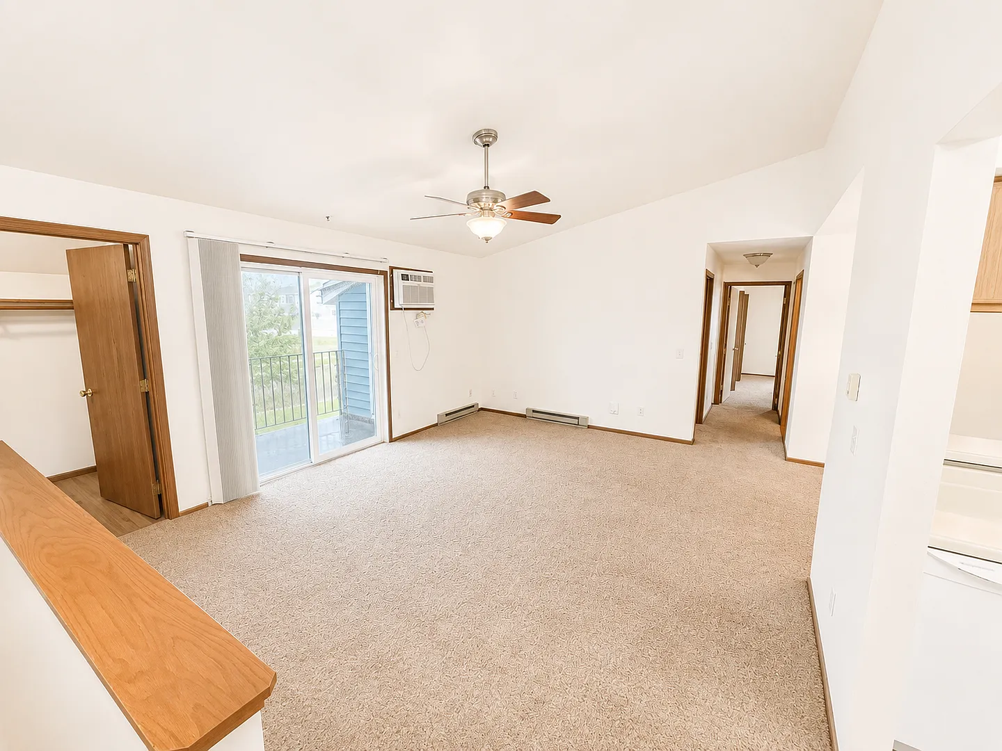 2 Bed, 1 Bath Townhome in Cottage Grove — Photo 4