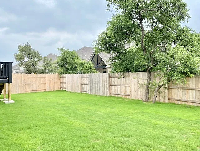 2920 Youngwood St — Photo 19