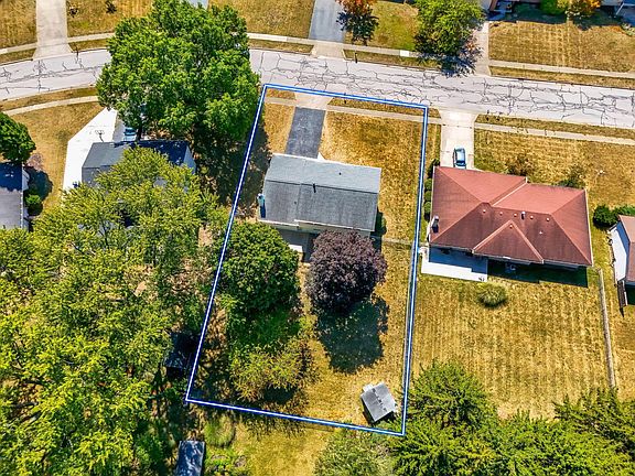 5th image of 446 Langford Ct