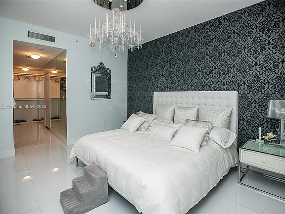 5th image of 900 Biscayne Blvd Floor 0