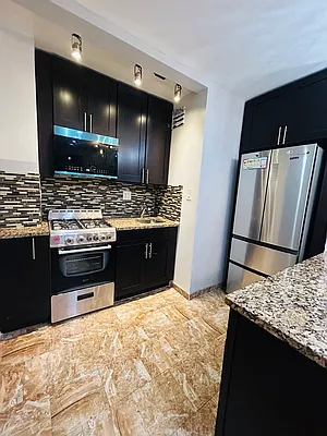 Sold by Dom Realty | media 27